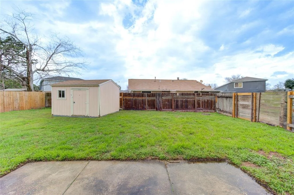 Photo of 15926 N Bend Drive