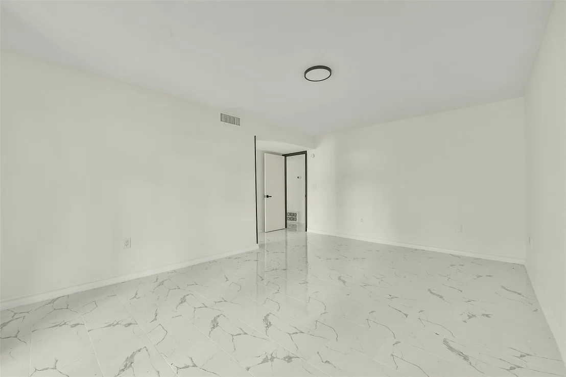 Photo of 1616 Redway Lane