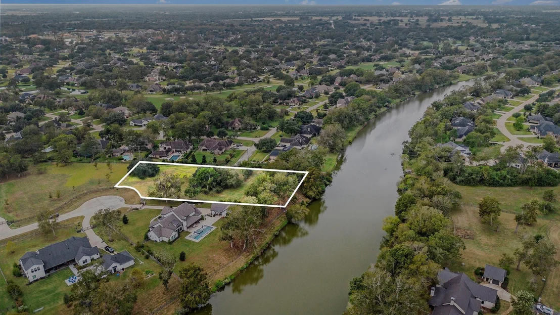 Photo of 30703 Riverlake Road