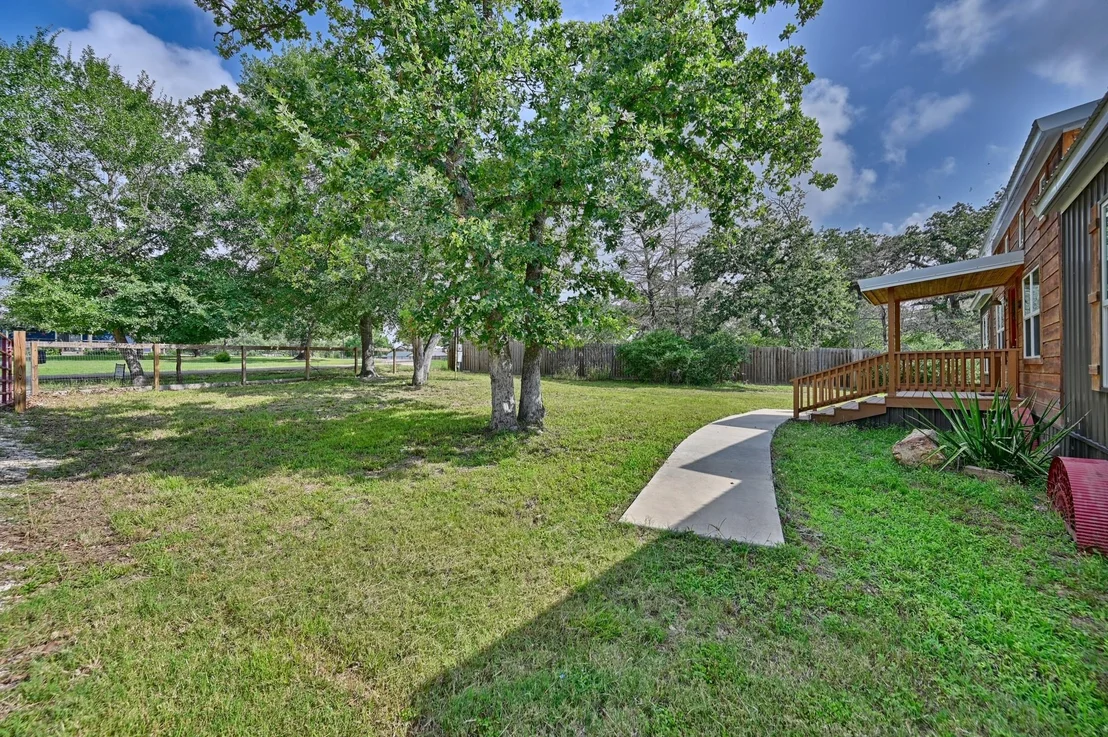 Photo of 515 Lakeview Lane