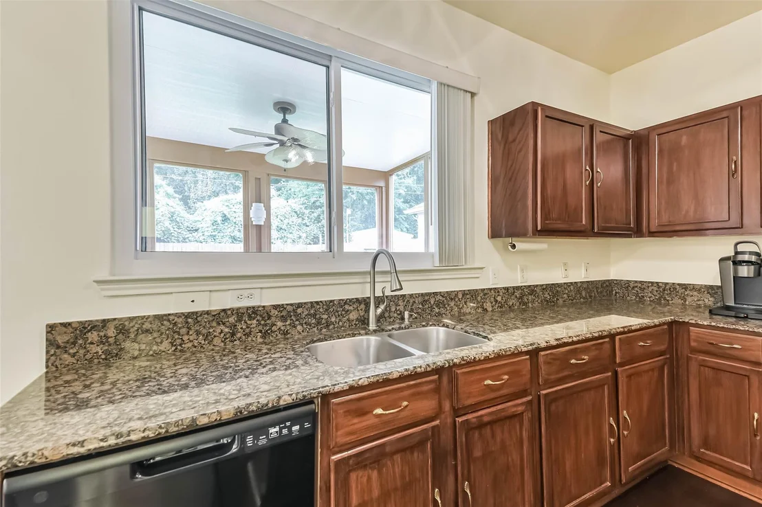 Photo of 21930 Willow Shadows Drive