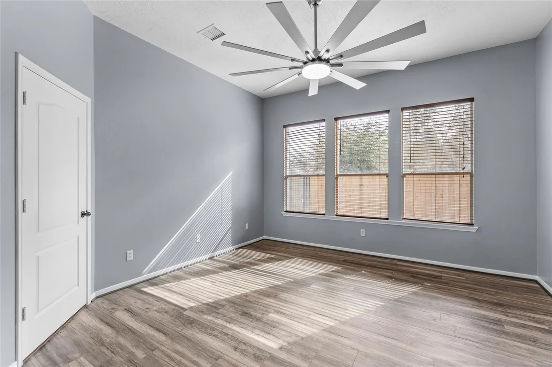 Photo of 18939 Cluster Oaks Drive