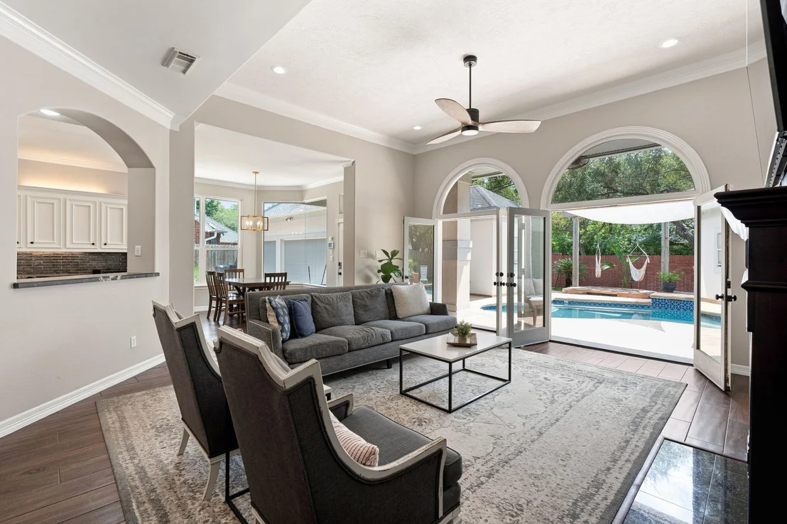 Photo of 7027 Centre Oaks Drive