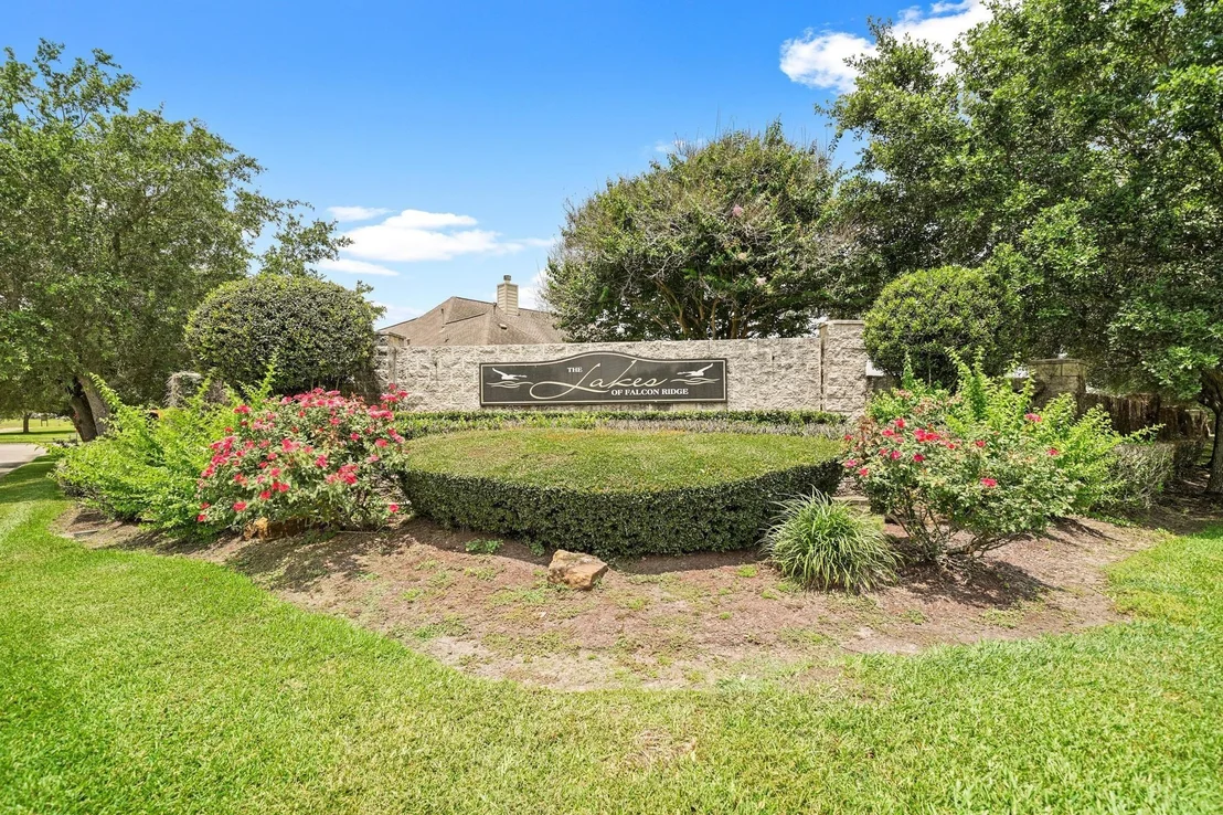 Photo of 901 High Ridge Circle
