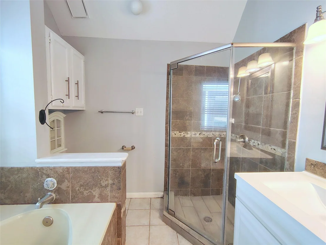 Photo of 4403 Waterfall Way
