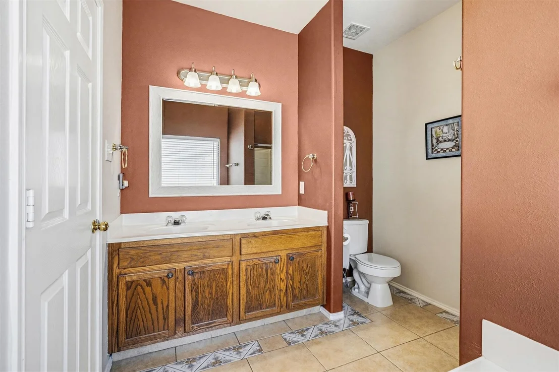 Photo of 981 Doire Drive