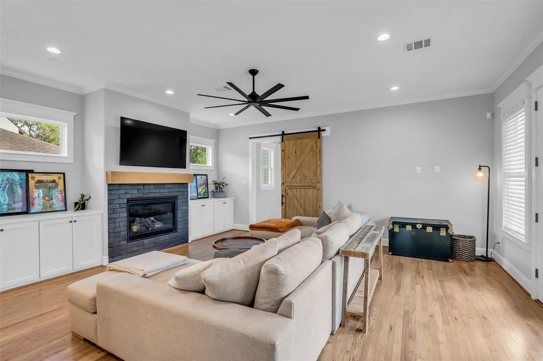 Photo of 800 Walton Street