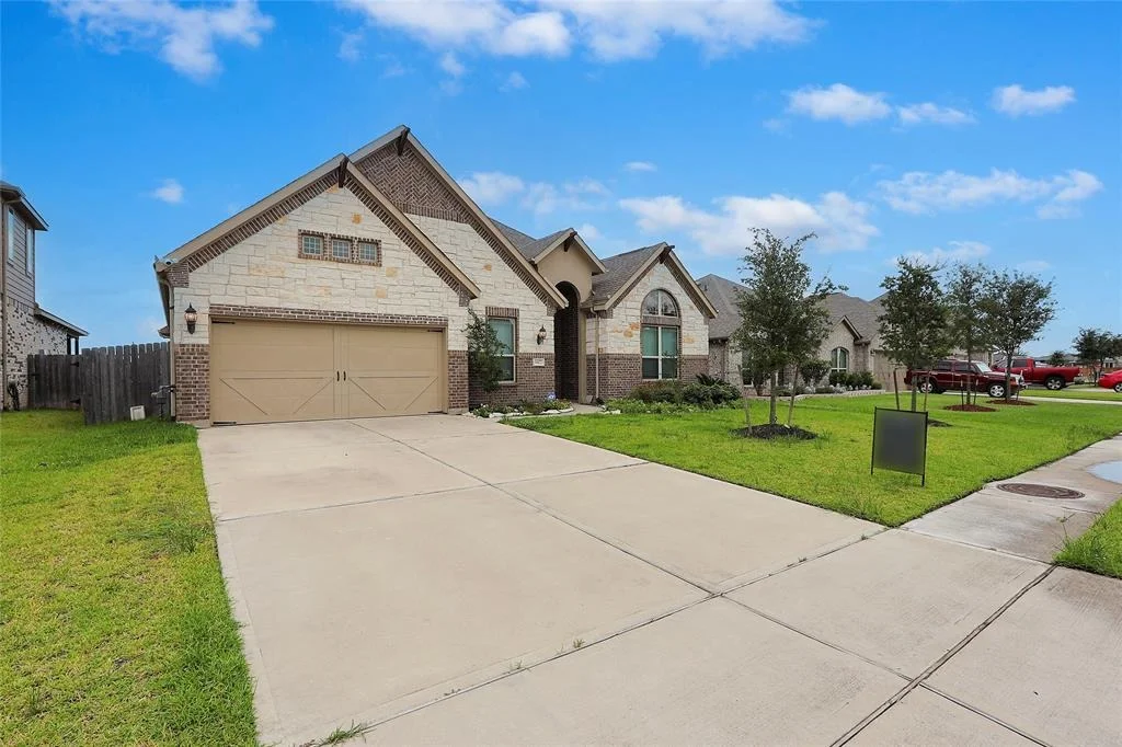 Photo of 6422 Tiburon Lakes Drive