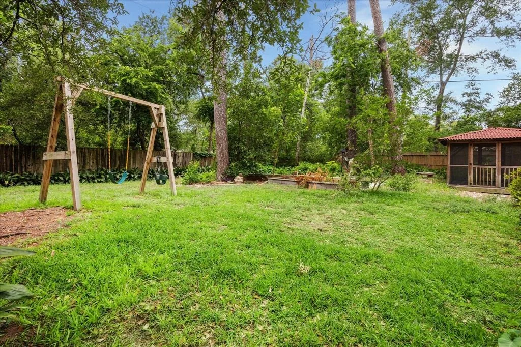 Photo of 9741 Warwana Road