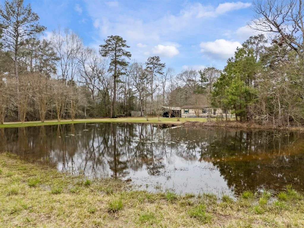 Photo of 17422 Woods Drive