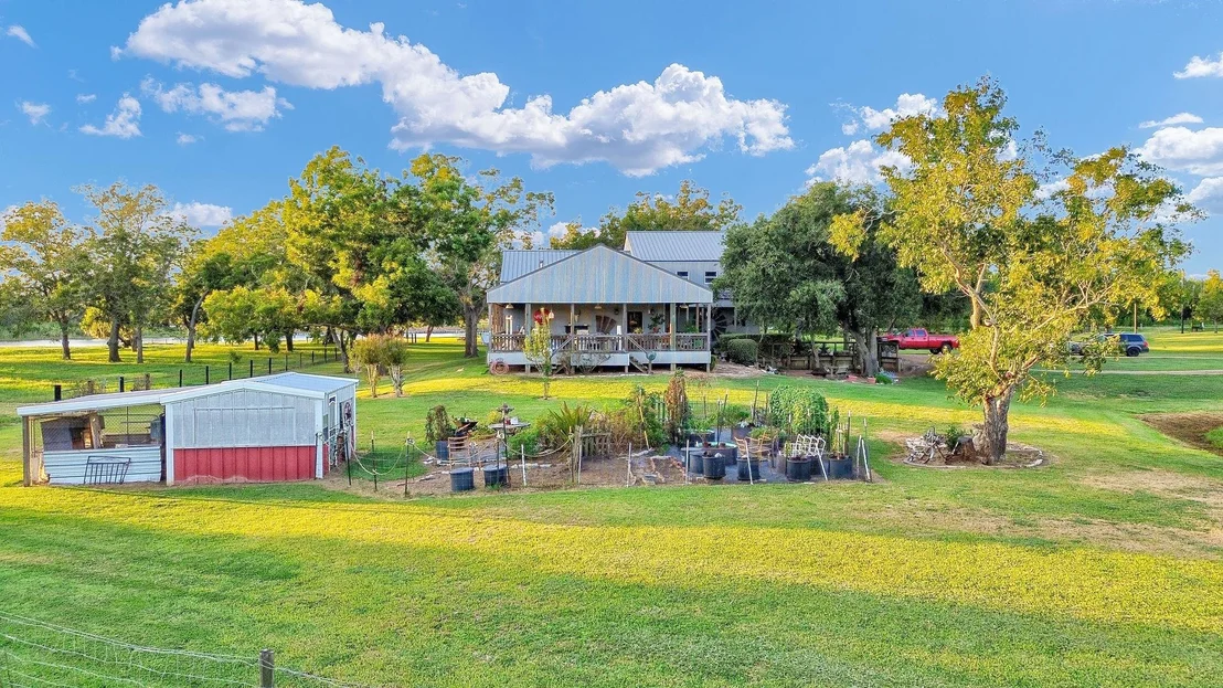 Photo of 817 County Road 432