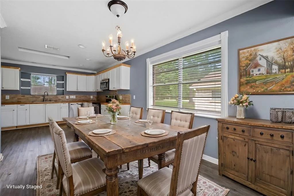 Photo of 300 Shady Glen Lane