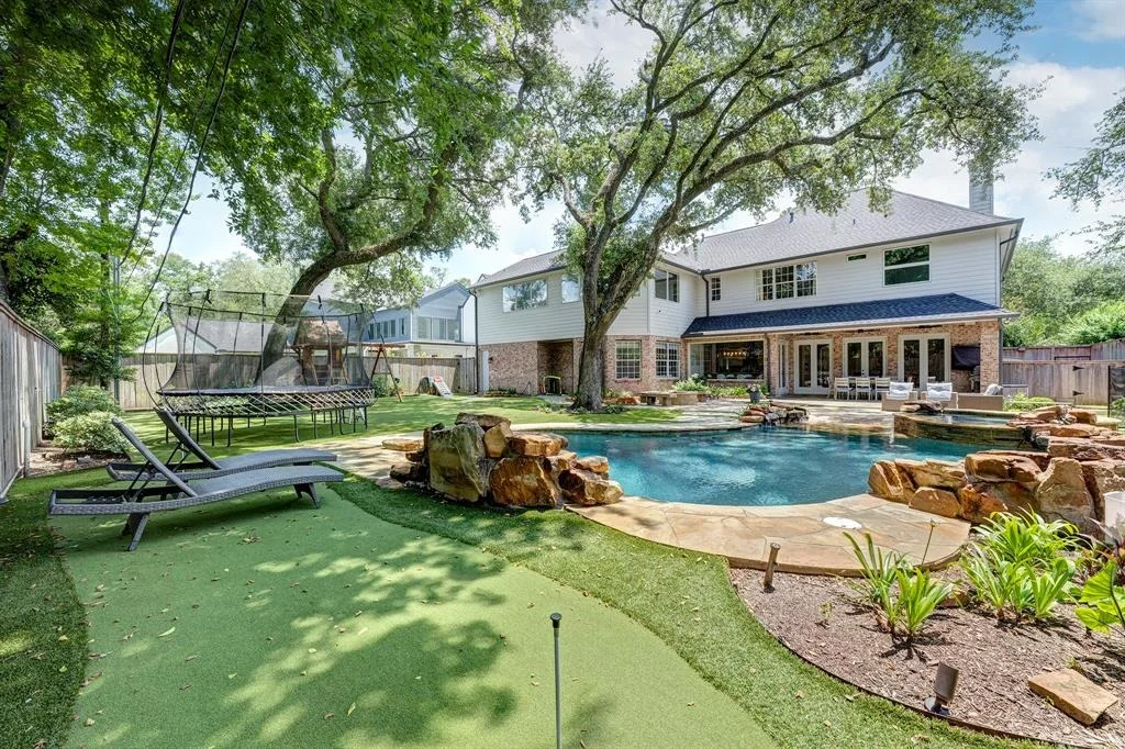 Photo of 130 Knipp Road