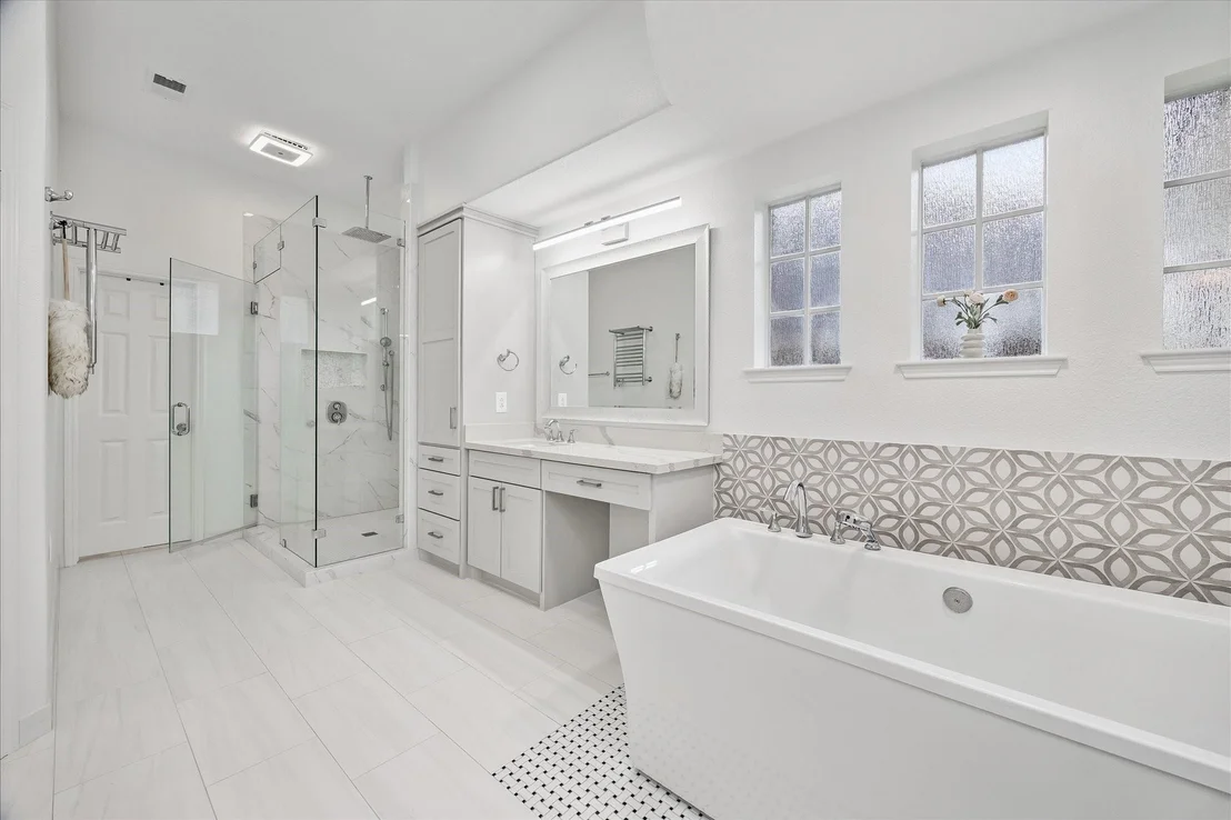 Photo of 15 W Beckonvale Circle