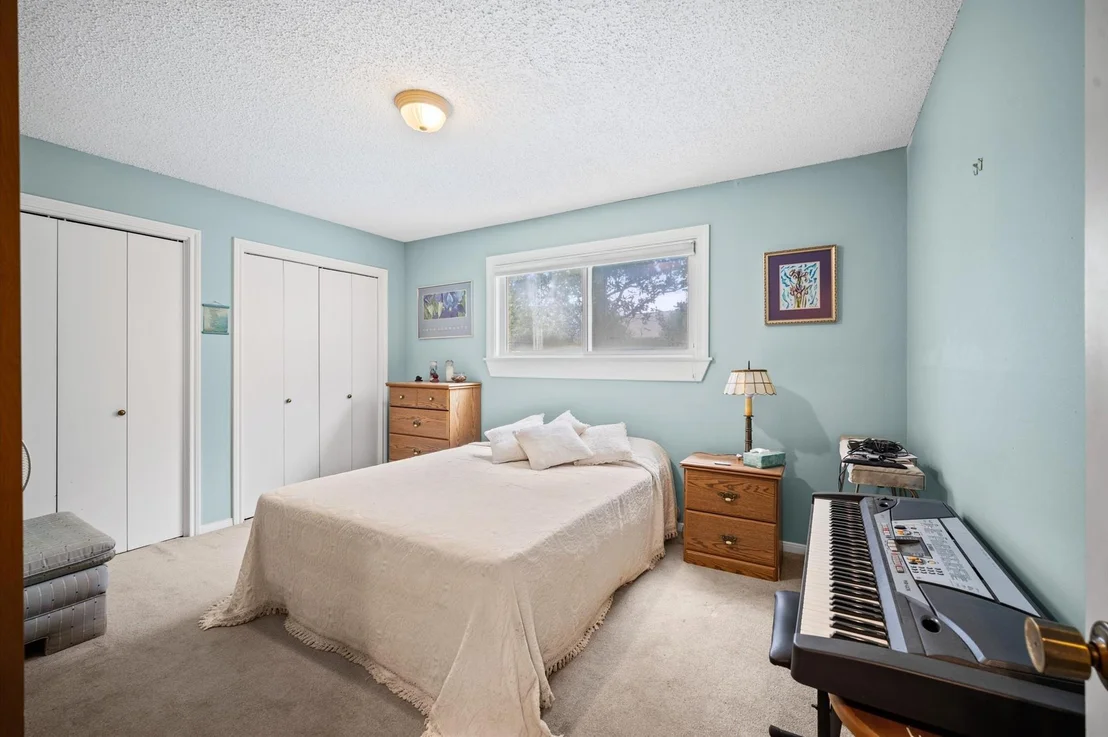 Photo of 1034 Coachlight Drive