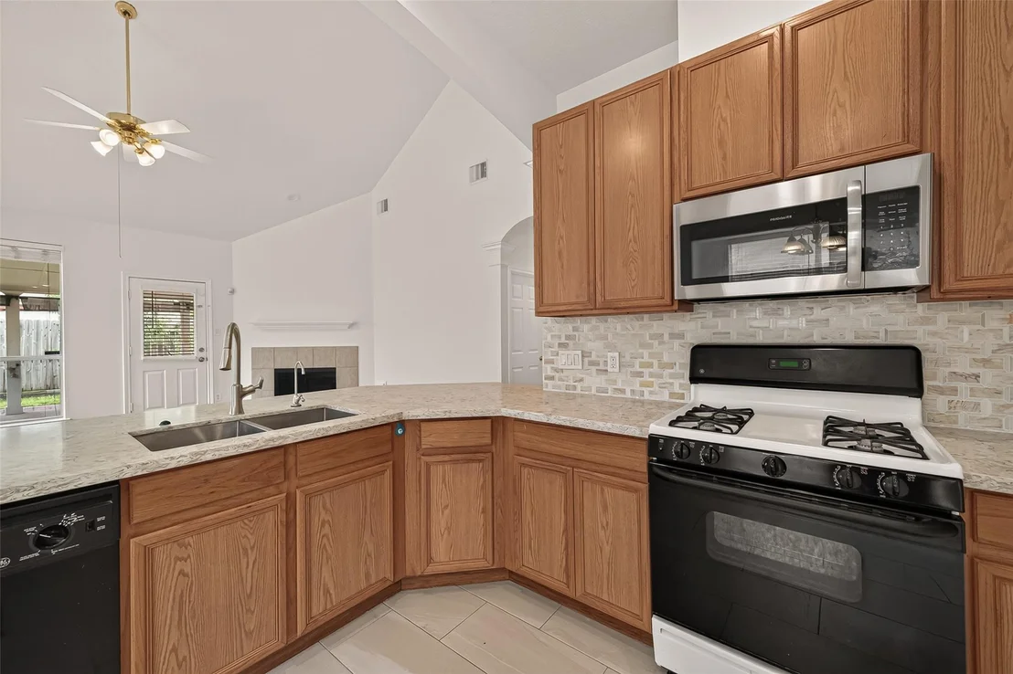 Photo of 6027 Dunsley Drive