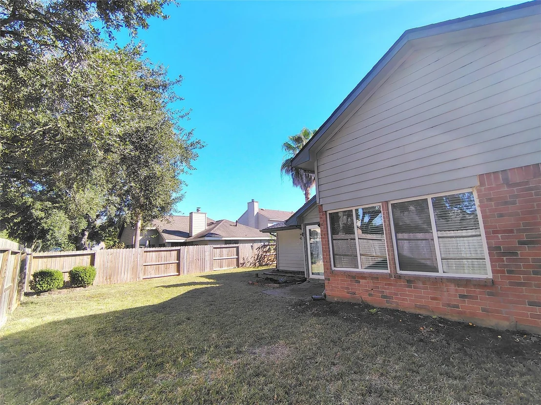 Photo of 4403 Waterfall Way