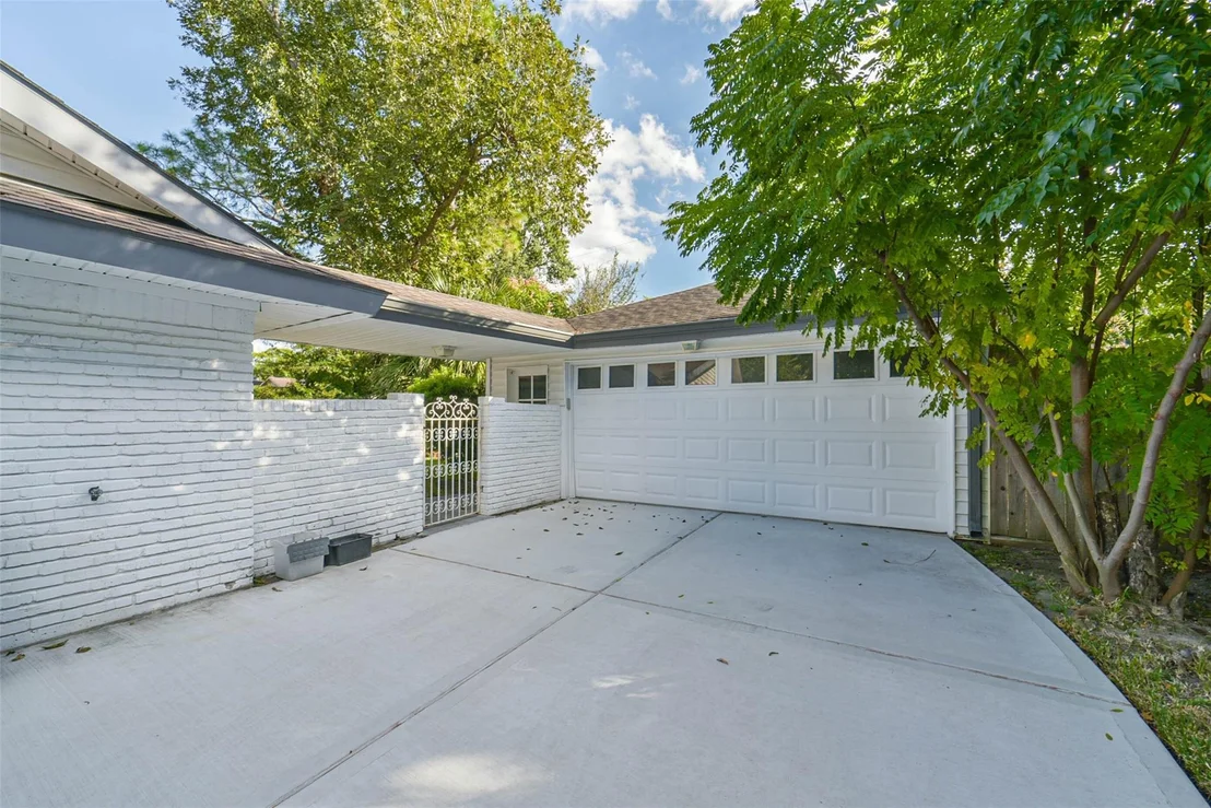 Photo of 5731 Grape Street