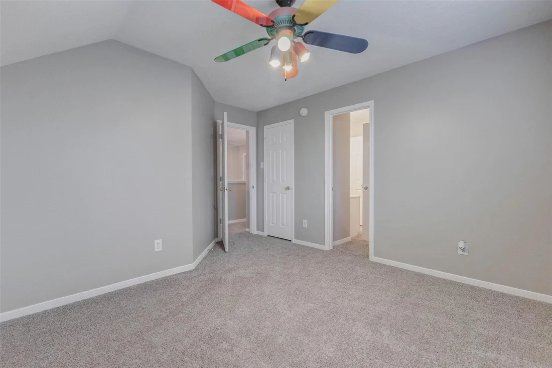 Photo of 8915 Path Green Drive
