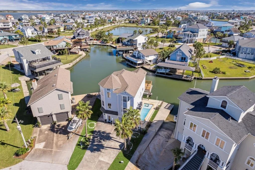 Photo of 210 Easterly