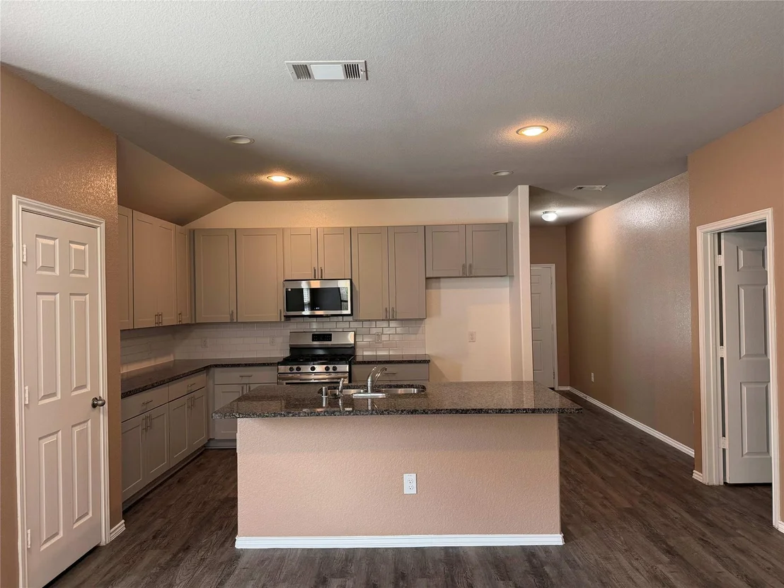 Photo of 2028 Cedar Tree Court