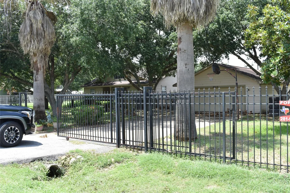 Photo of 2210 Geronimo Lane