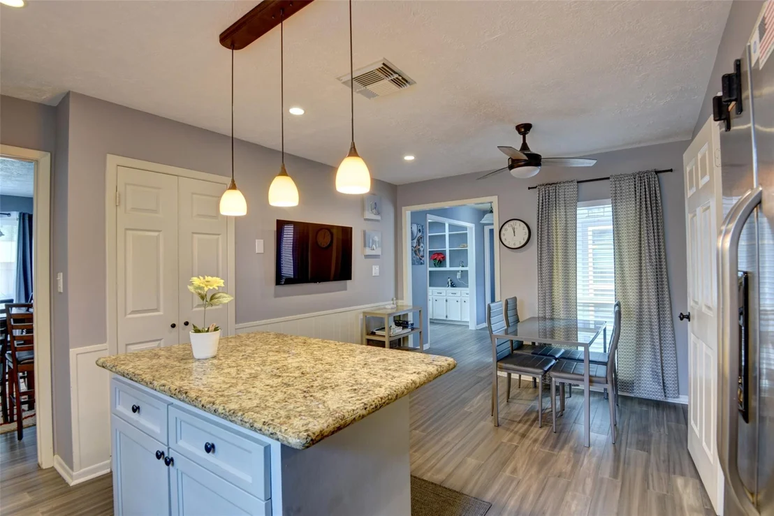 Photo of 25810 Fairbrook Lane