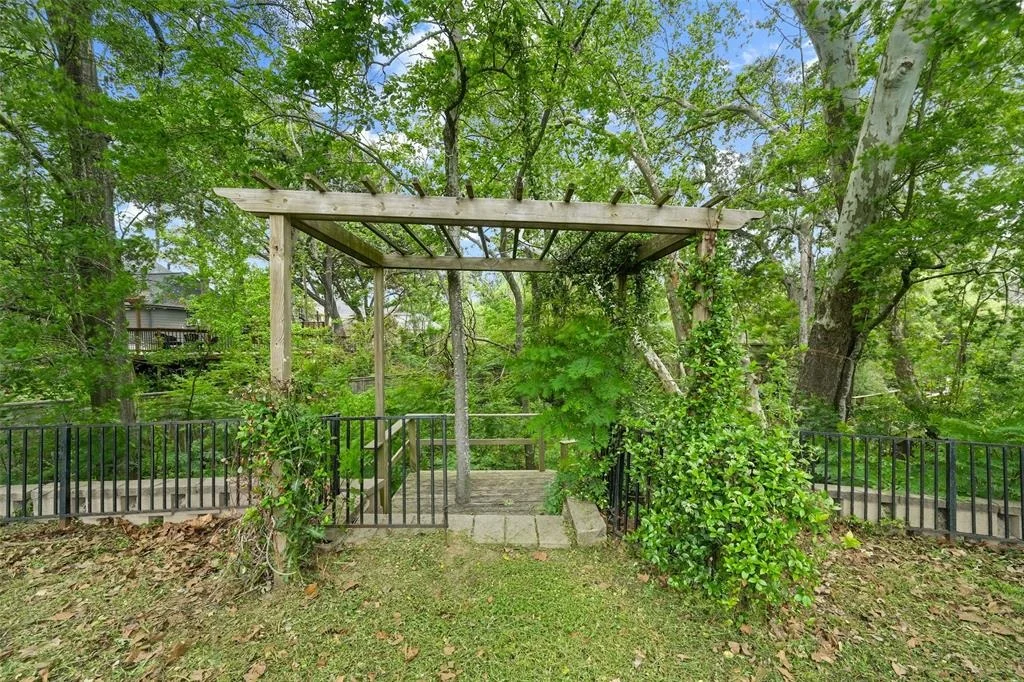 Photo of 14306 Twisted Oak Lane