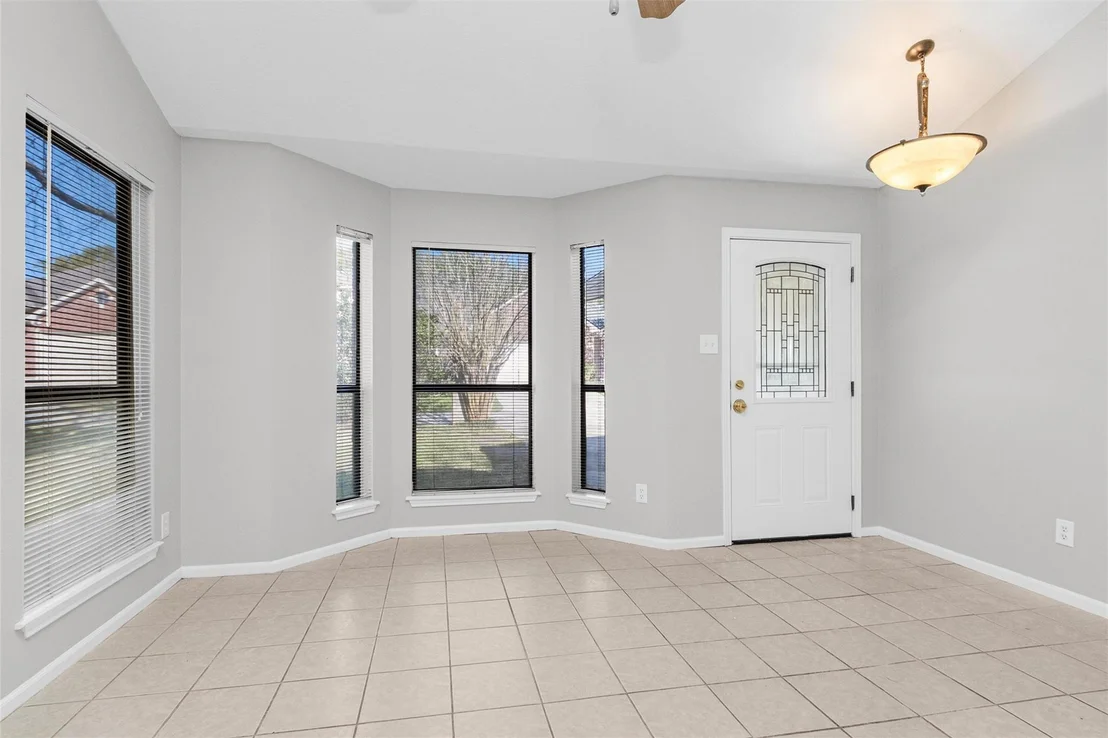 Photo of 127 Golfview Drive