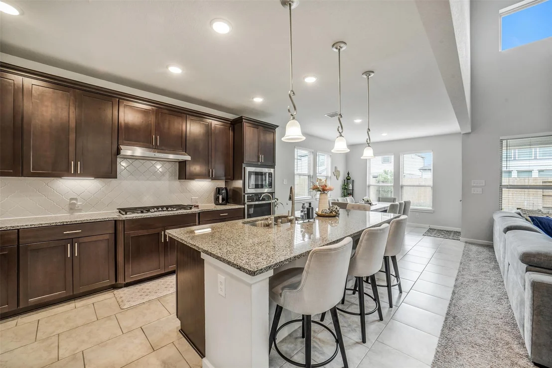 Photo of 9210 Lowell Cliff Drive