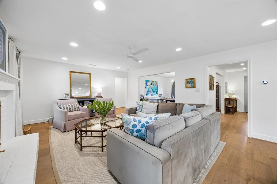 Photo of 2706 Fontana Drive