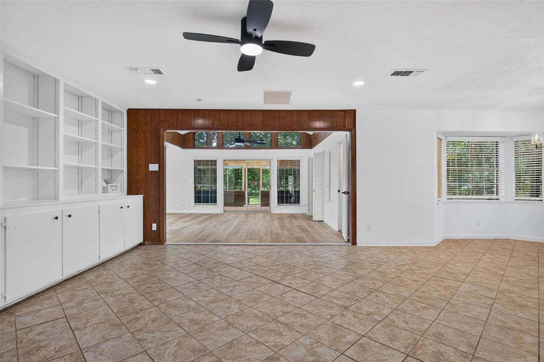 Photo of 4323 Pine Shadows Street