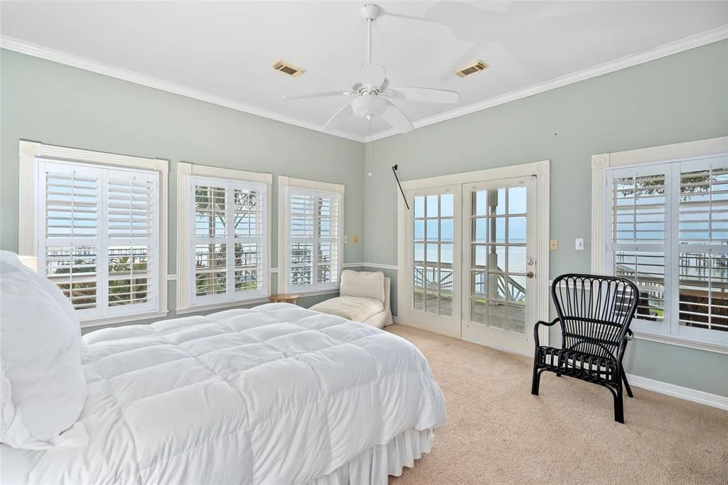 Photo of 4733 W Bayshore Drive