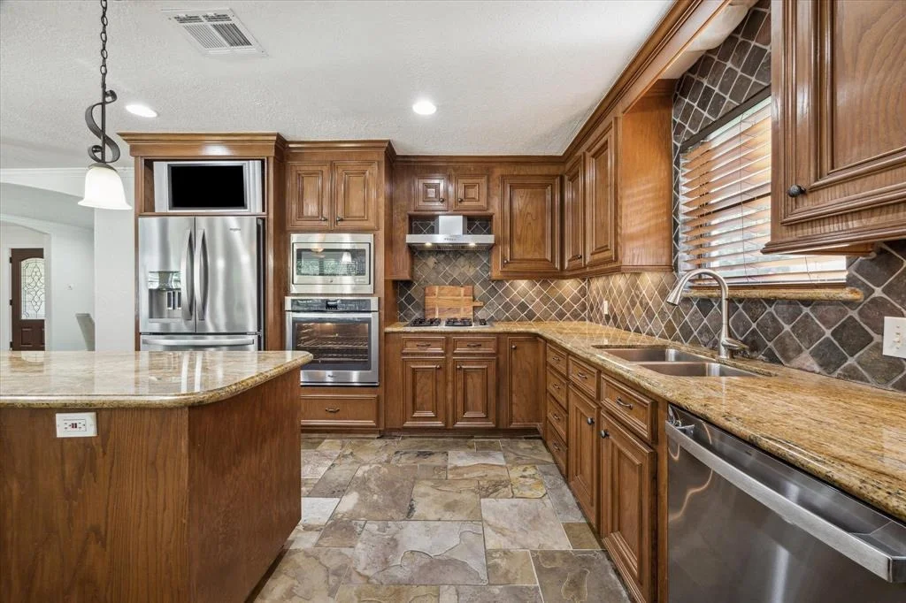 Photo of 303 Bayou View Drive
