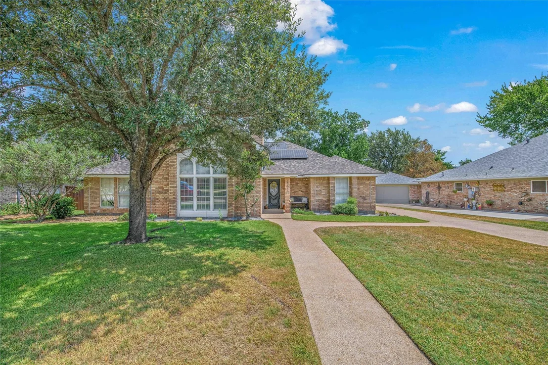 Photo of 2307 W Briargate Drive