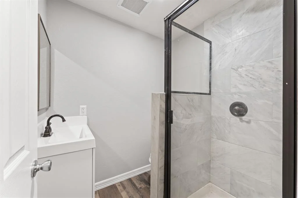 Photo of 6111 Glen Lee Drive