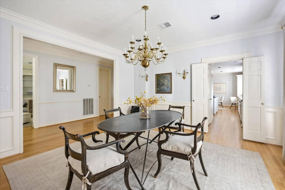 Photo of 1815 Albans Road