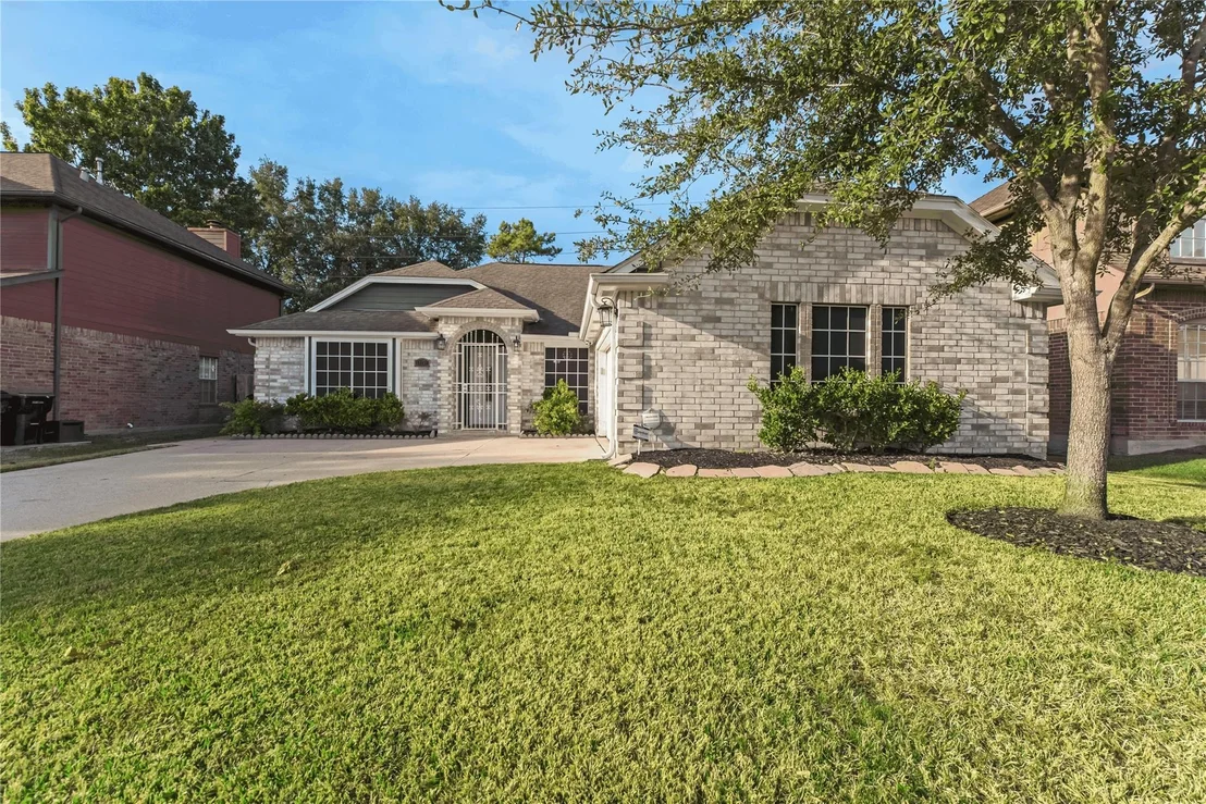 Photo of 13751 Sablesprings Lane