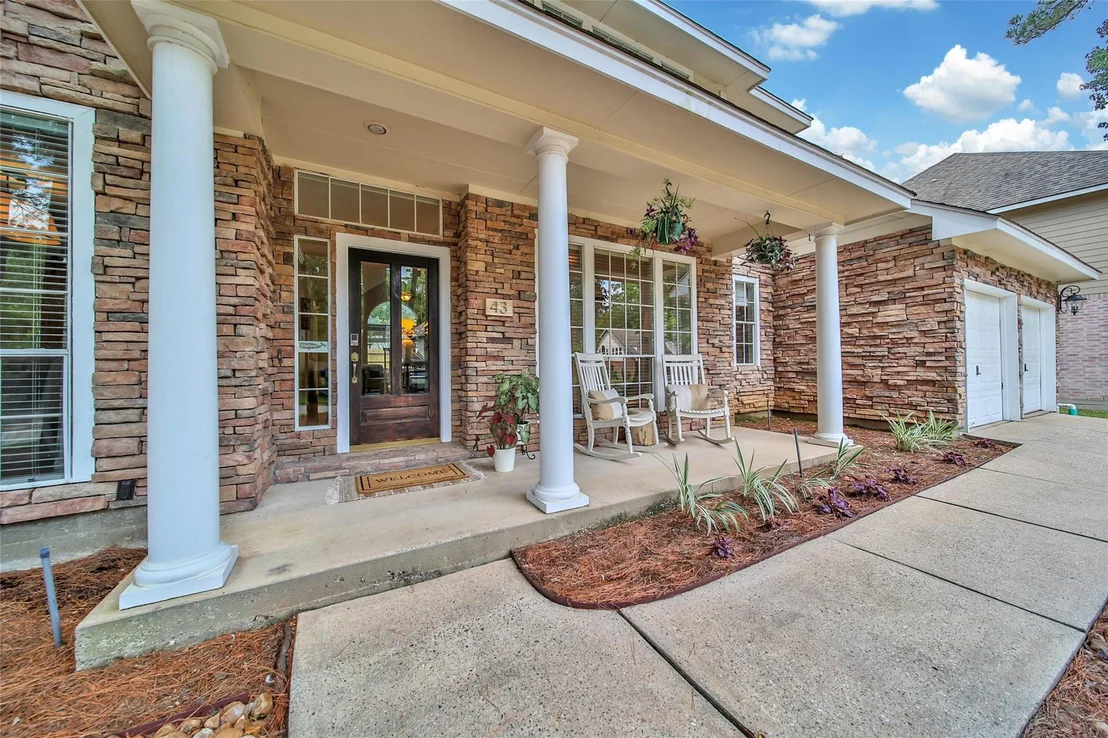 Photo of 43 E Sandalbranch Circle