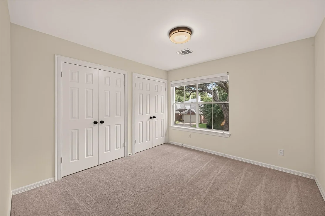 Photo of 14139 Swallowfield Drive