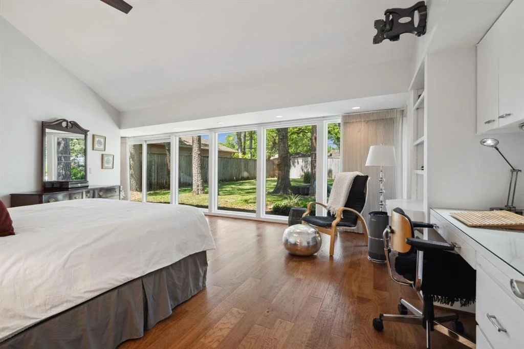 Photo of 10318 Pine Forest Road