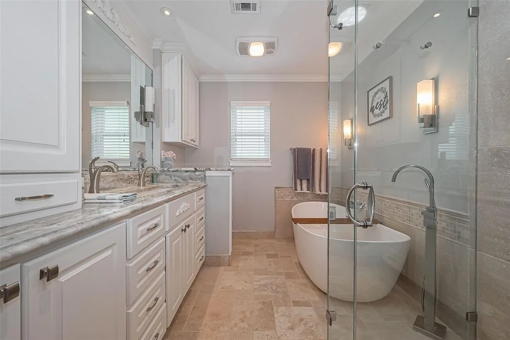 Photo of 12806 Lakecrest Drive