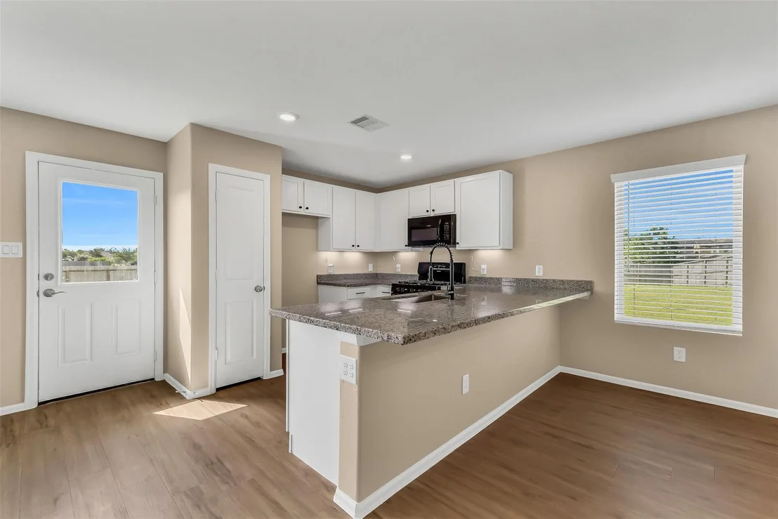 Photo of 521 Maple Bend Lane