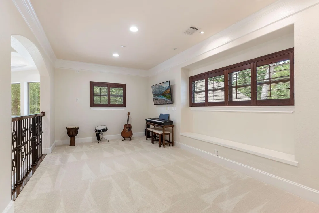Photo of 27310 Tropper Hill Lane