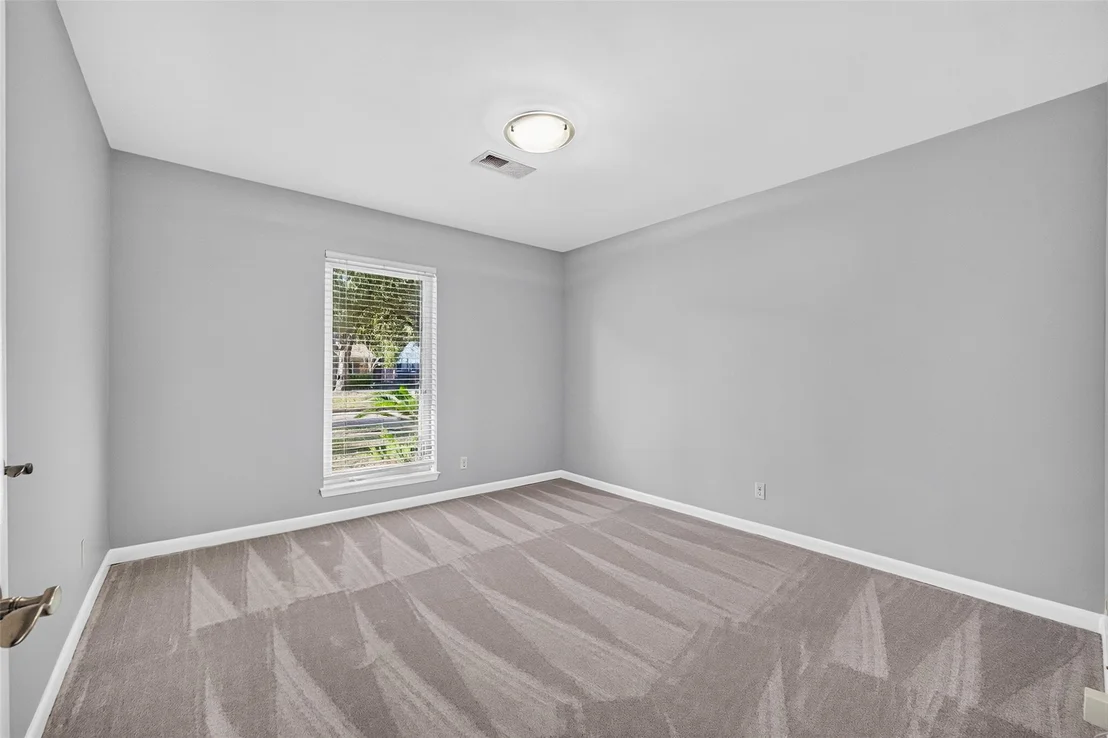 Photo of 5938 Claridge Drive