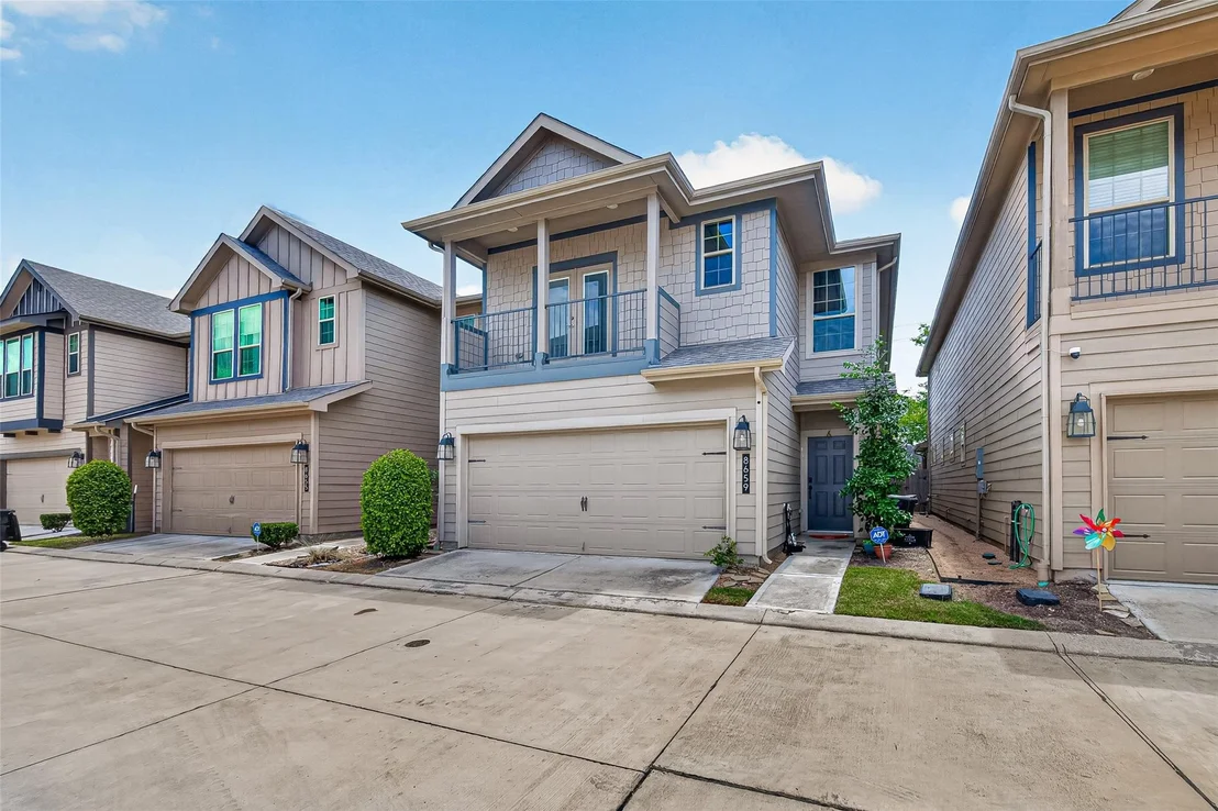 Photo of 8659 Cedardale Park Drive