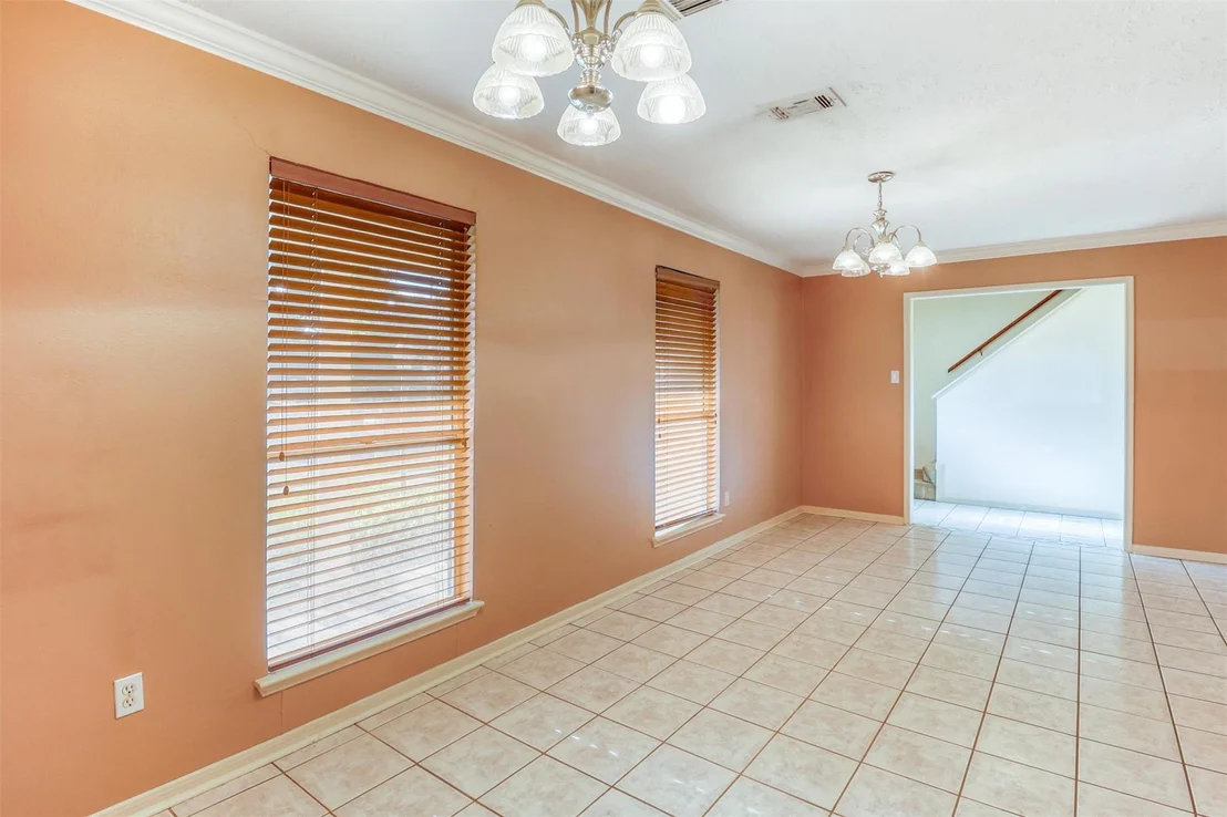 Photo of 534 Belwin Drive
