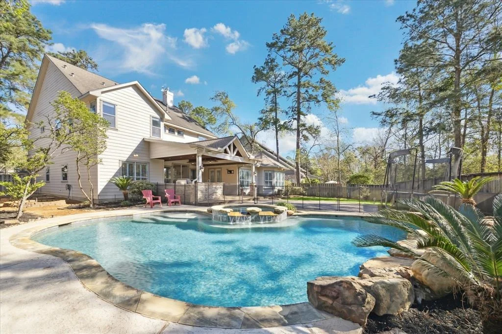 Photo of 54 E Beckonvale Circle