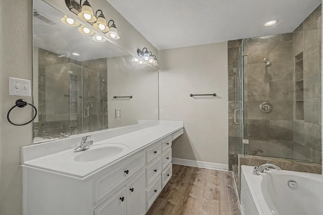 Photo of 1015 Cardinal Drive