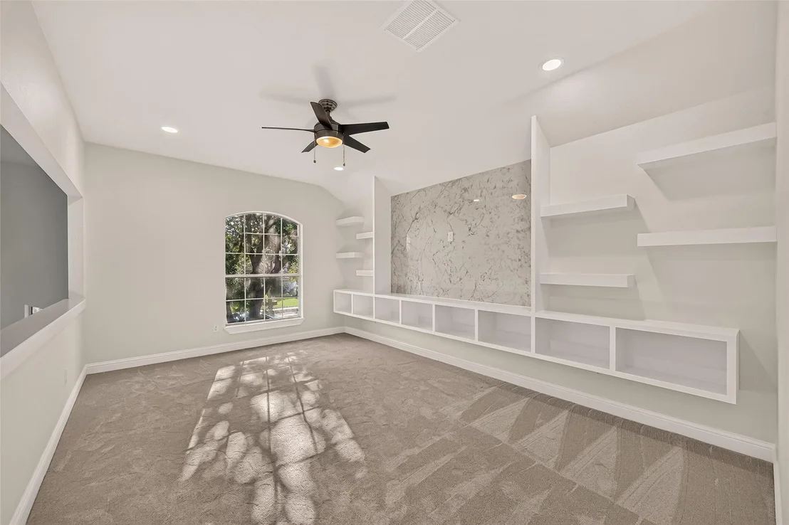 Photo of 2111 Pinecreek Pass Lane